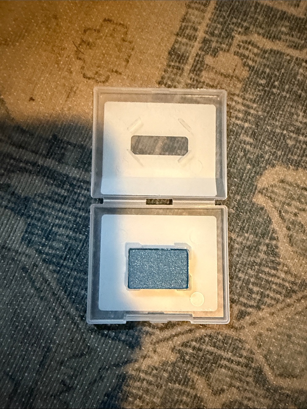 Eye Shadow Compact - Picture 3 of 3